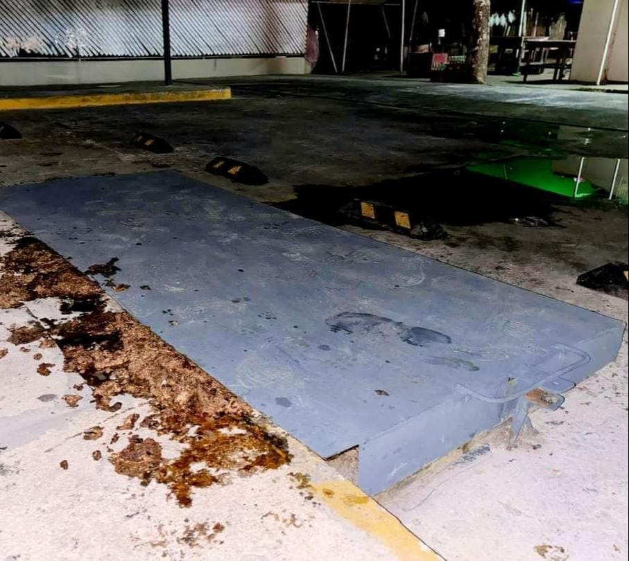 Lo ocurrido en dos pizzerías de la misma cadena de alimentos Lo ocurrido en dos pizzerías de la misma cadena de alimentos