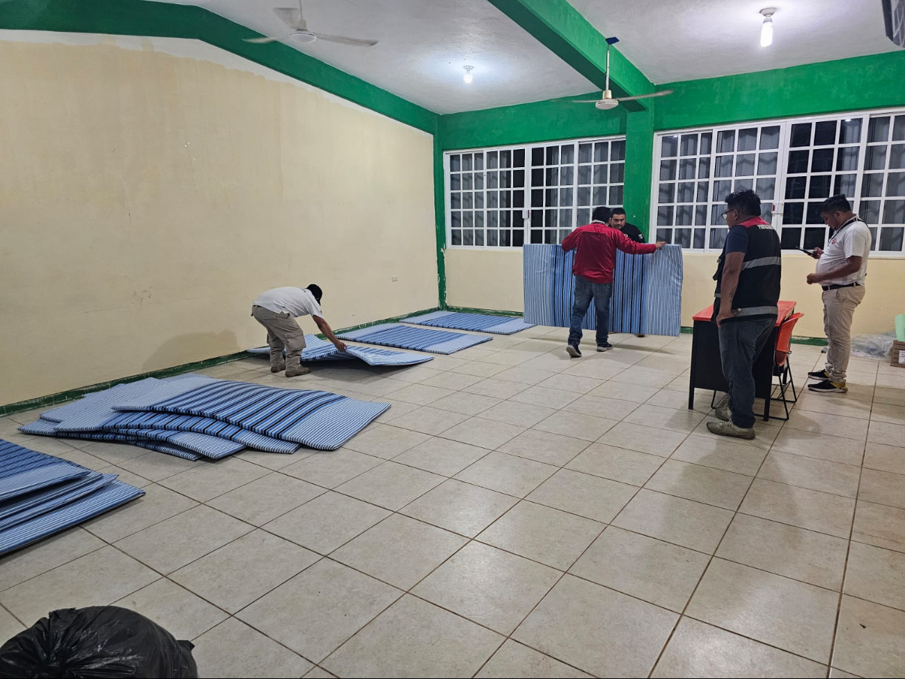 La tormenta tropical Helen afecta la región con lluvia y vientos del noreste de más de 40 km/h La tormenta tropical Helen afecta la región con lluvia y vientos del noreste de más de 40 km/h