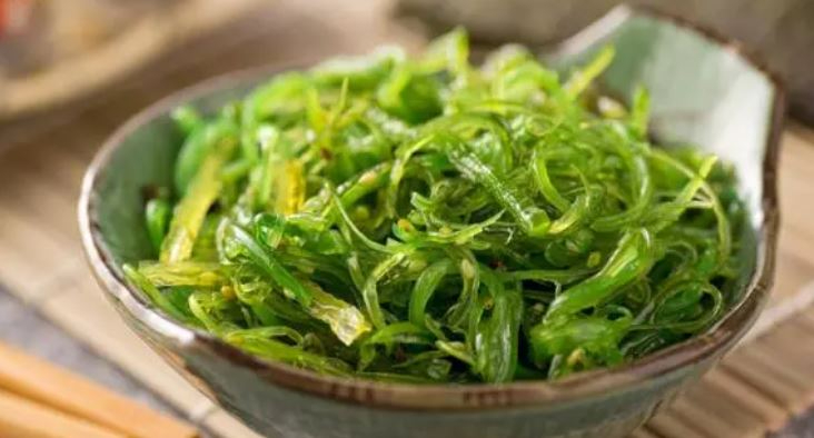 Las algas se asocian con el sabor umami. Las algas se asocian con el sabor umami.