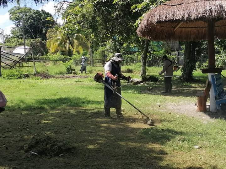 Pobladores con apoyo de las autoridades dieron mantenimiento al lugar