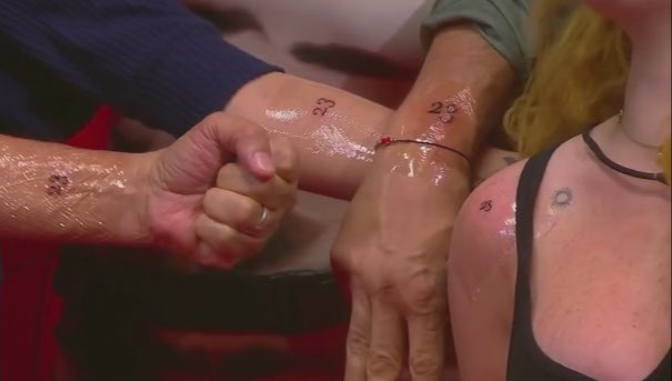 La Casa de los Famosos México:¿Por qué el team  Mar se tatuó el número 23?