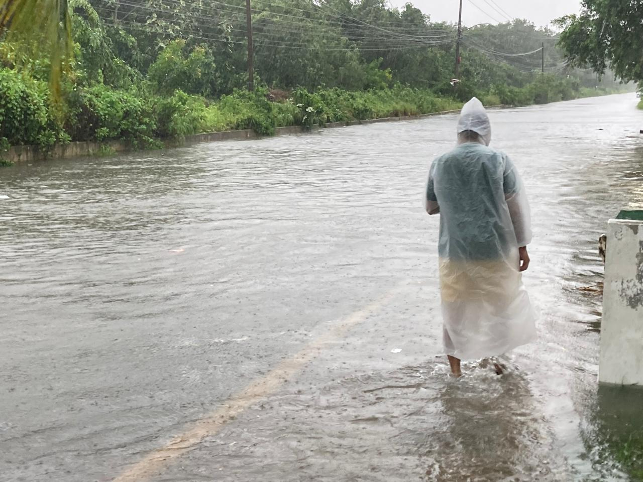 Huracán "Helene" provoca inundaciones en regiones de Cancún Huracán "Helene" provoca inundaciones en regiones de Cancún