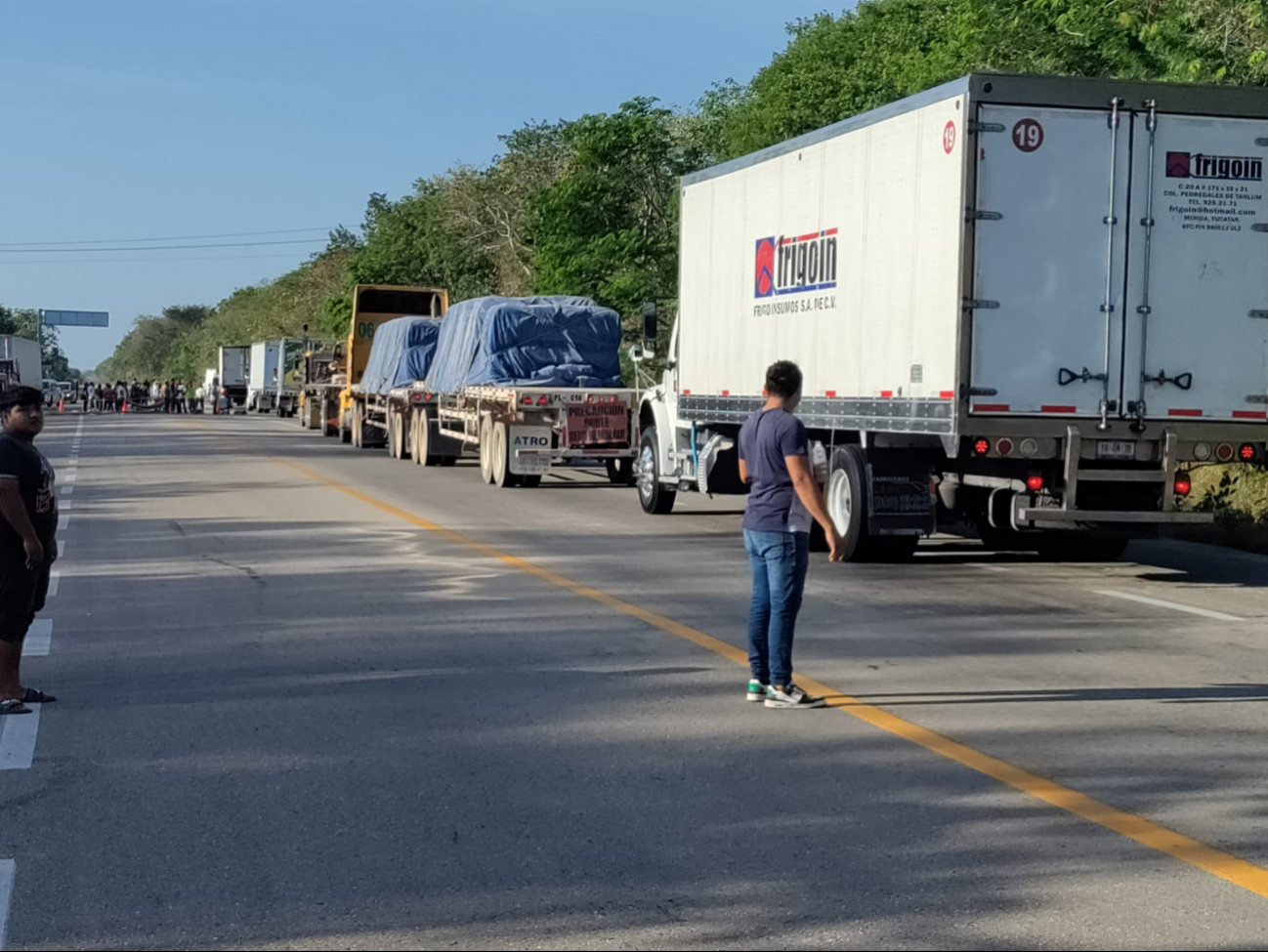 El bloqueo afectó la movilidad, causando tráfico en la carretera El bloqueo afectó la movilidad, causando tráfico en la carretera