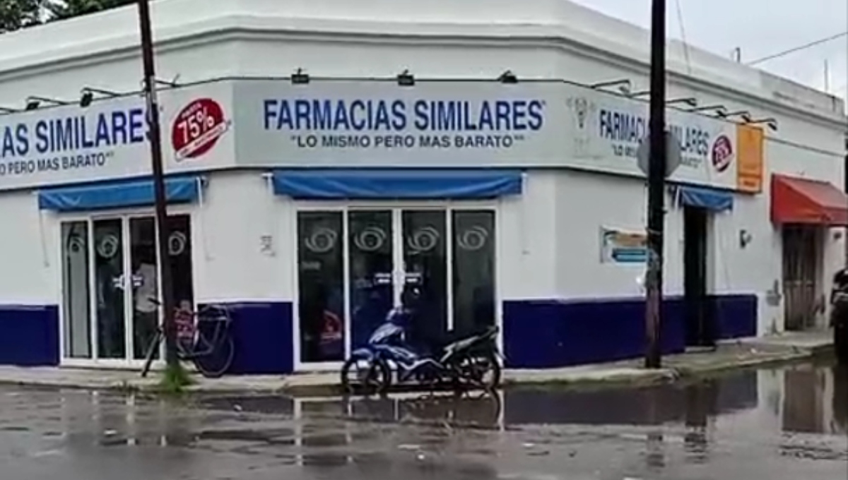 Según testimonio de los dependientes, a uno de ellos lo encerraron en el baño Según testimonio de los dependientes, a uno de ellos lo encerraron en el baño