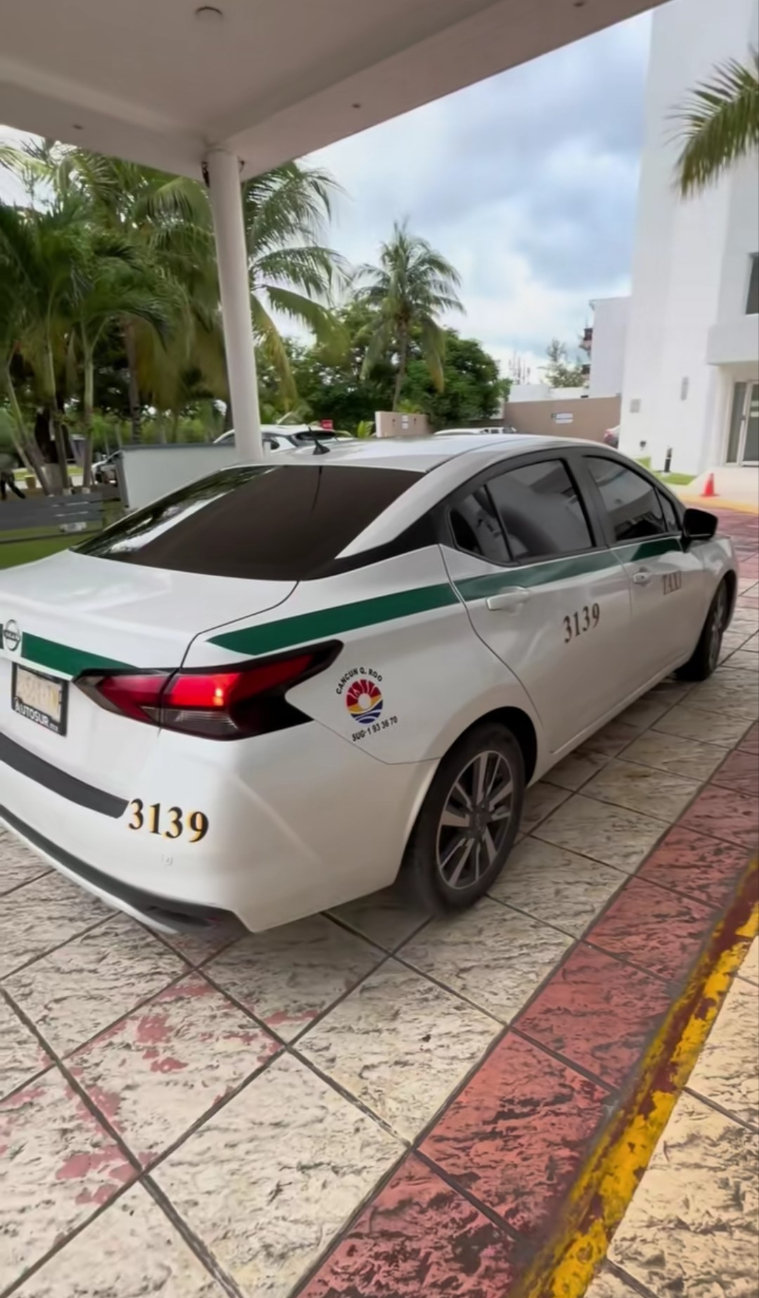 Otra opción accesible son los coches o taxis de plataforma Otra opción accesible son los coches o taxis de plataforma