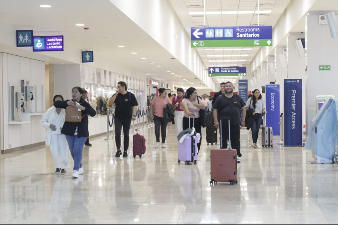 Vuelos continúan con retrasos por menos de una hora Vuelos continúan con retrasos por menos de una hora