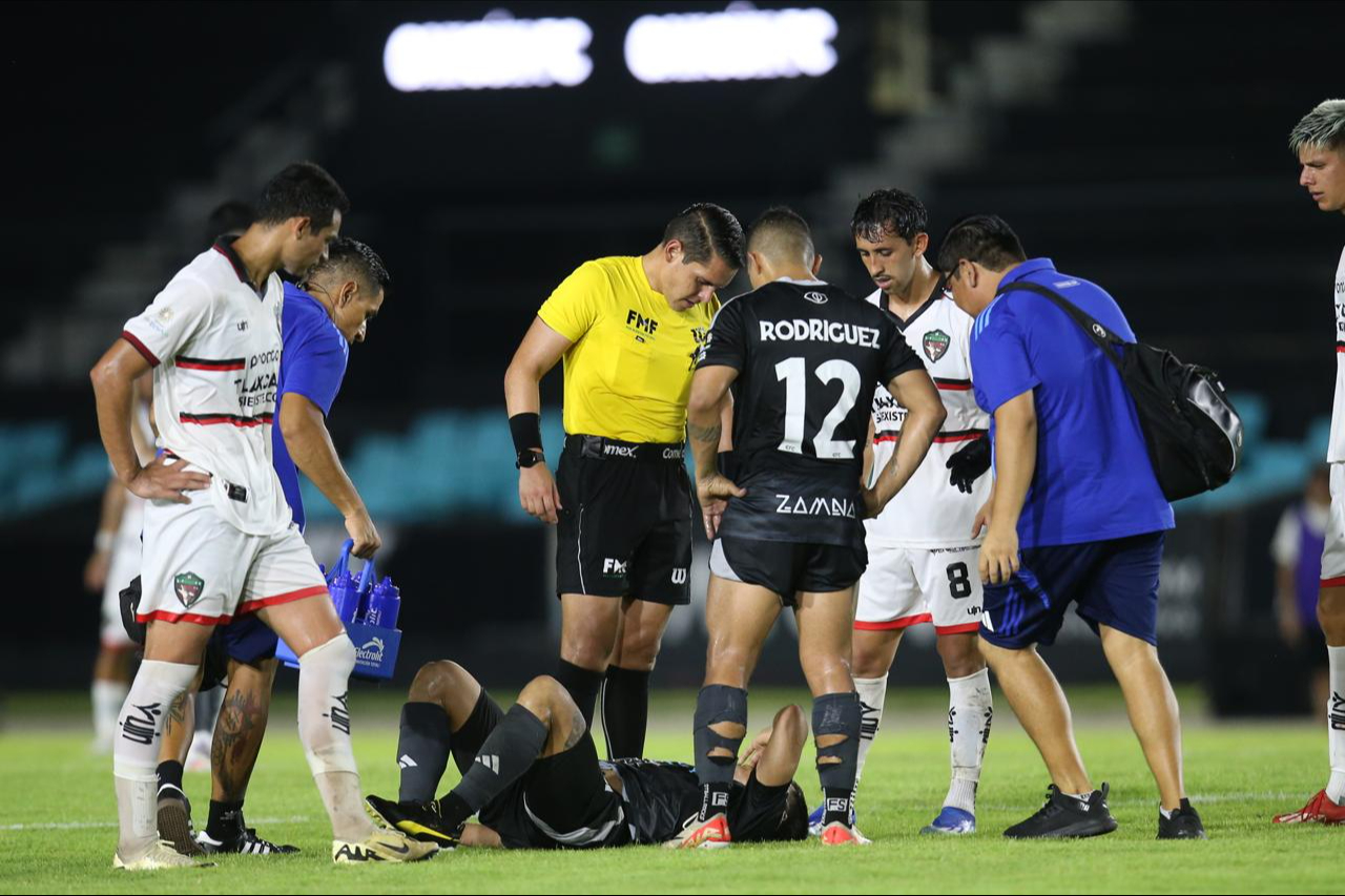Cancún FC vence a los Coyotes de Tlaxcala con 5-2 / Rafael García Cancún FC vence a los Coyotes de Tlaxcala con 5-2 / Rafael García