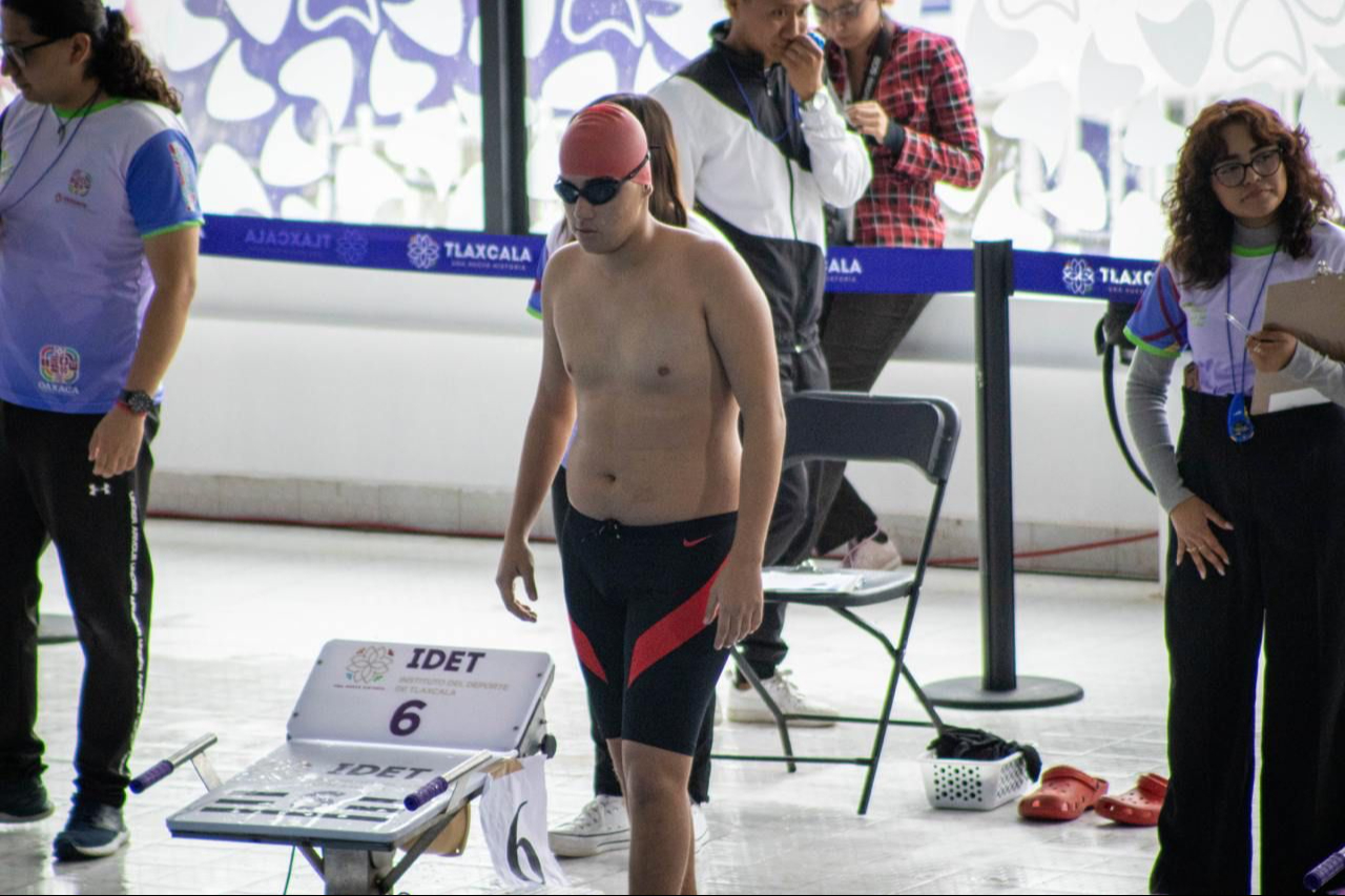 Santiago Sosa Gutiérrez ganó una medalla de plata en 100 metros dorso varonil clase S10 Santiago Sosa Gutiérrez ganó una medalla de plata en 100 metros dorso varonil clase S10
