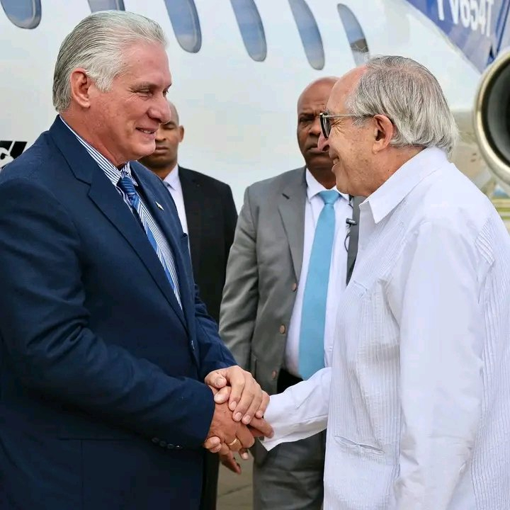 Miguel Díaz-Canel fue recibido por David Kershenobich, próximo Secretario de Salud Miguel Díaz-Canel fue recibido por David Kershenobich, próximo Secretario de Salud