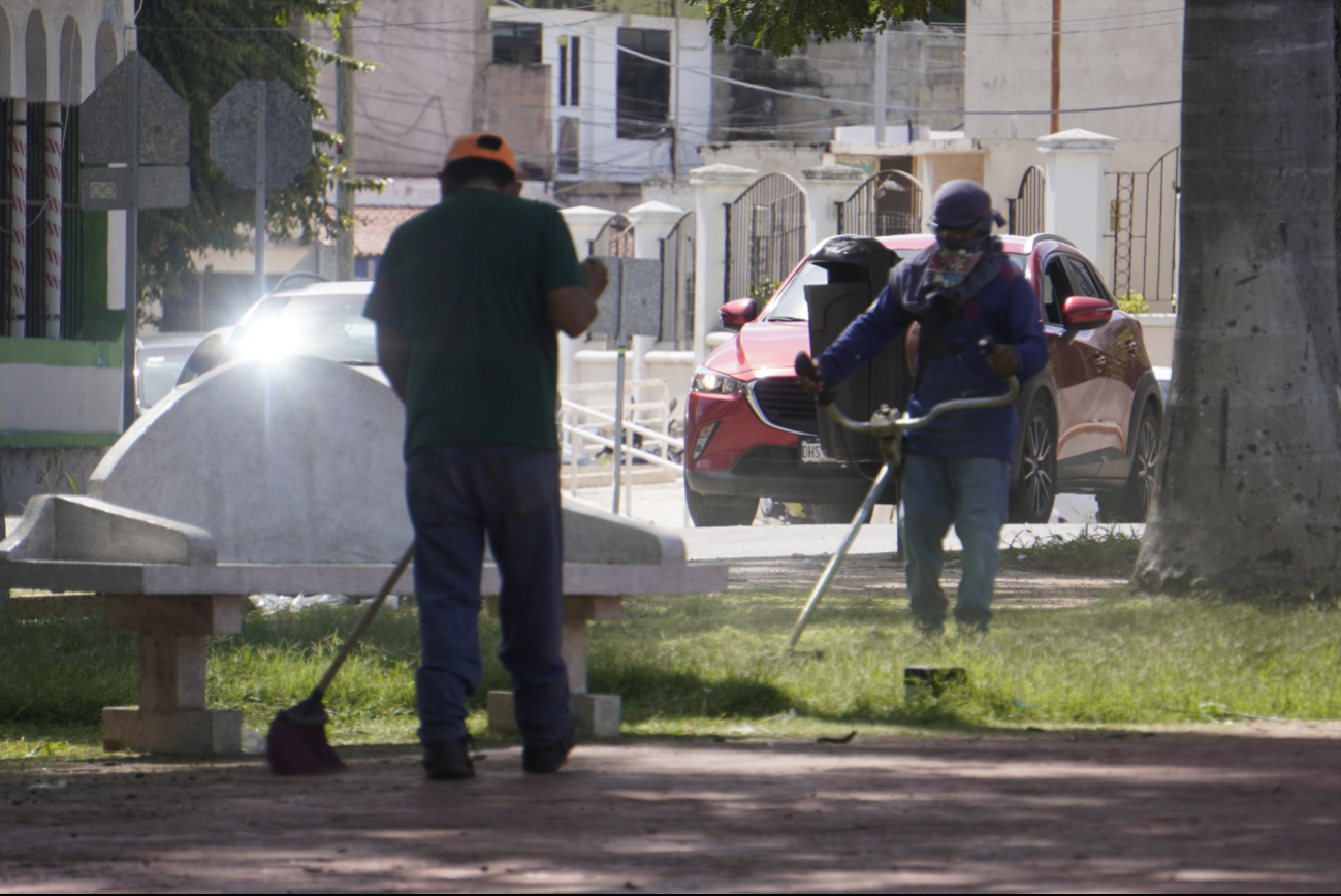 Malos sueldos y  abusos laborales en Campeche, reportan empleados 