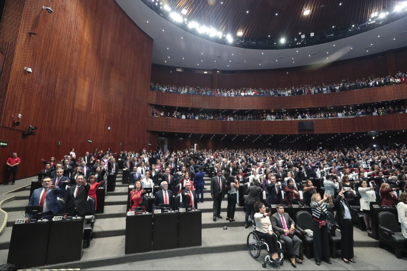 Miembros de la Cámara de Diputados toman protesta en San Lázaro Miembros de la Cámara de Diputados toman protesta en San Lázaro