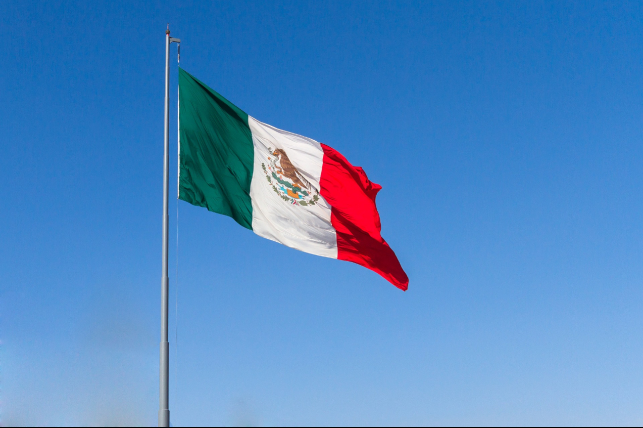 Siempre en alto como la Bandera de México Siempre en alto como la Bandera de México