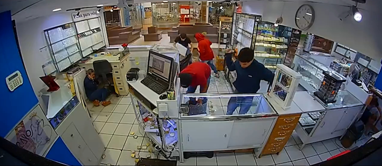 Captan en video el violento asalto a una joyería en Ciudad Juárez; hay siete detenidos 
