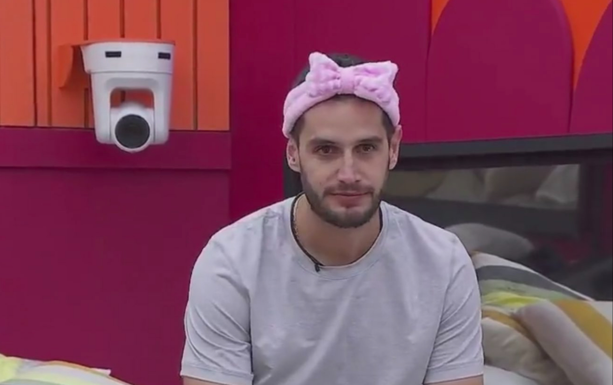 Adrián Marcelo comparte un controversial tuit sobre la final de La Casa de los Famosos. Adrián Marcelo comparte un controversial tuit sobre la final de La Casa de los Famosos.