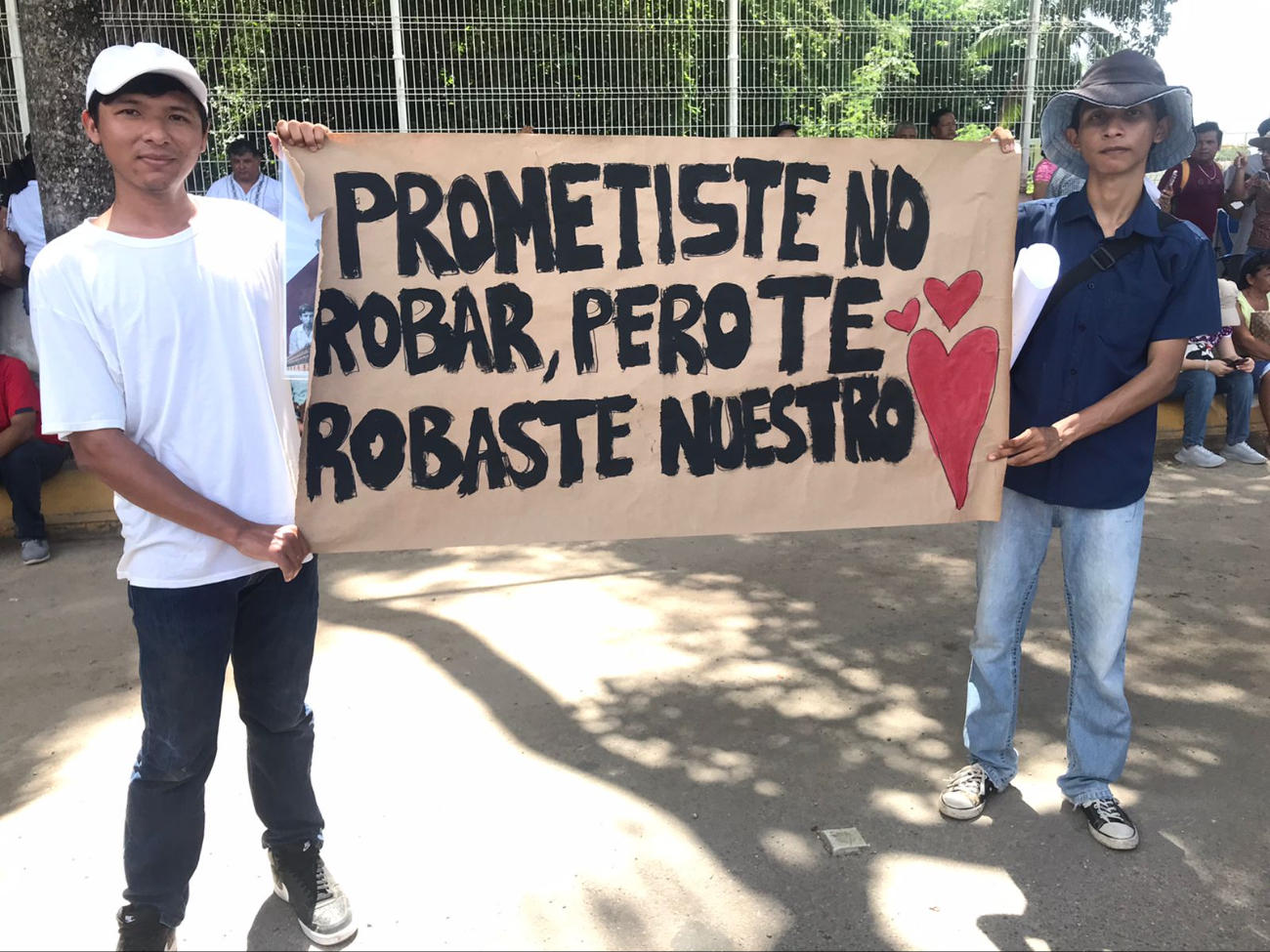 Quintanarroenses expresaron su agradecimiento y admiración a AMLO Quintanarroenses expresaron su agradecimiento y admiración a AMLO