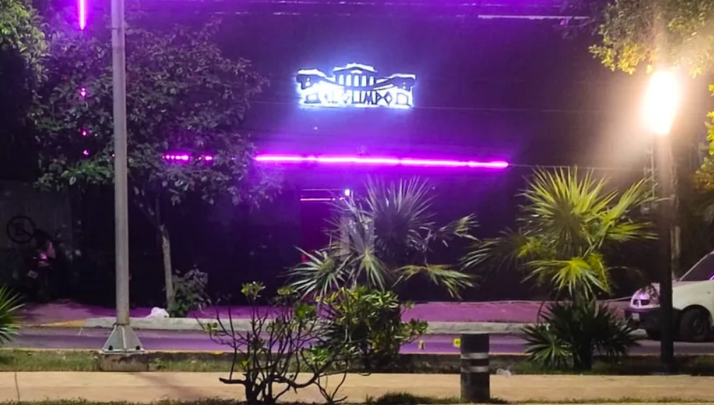 Bar El Olimpo, sitio en que ocurrió la balacera en Playa del Carmen Bar El Olimpo, sitio en que ocurrió la balacera en Playa del Carmen
