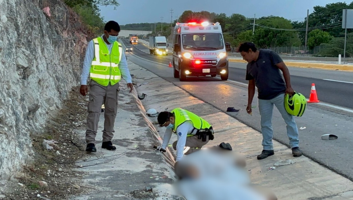 El accidente ocurrió el 12 de junio cuando un coche embistió a una motocicleta, causando la muerte instantánea de sus ocupantes. El accidente ocurrió el 12 de junio cuando un coche embistió a una motocicleta, causando la muerte instantánea de sus ocupantes.