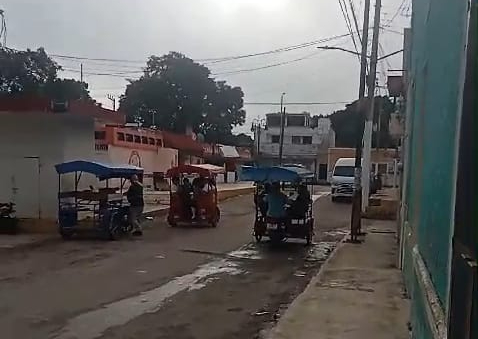 Mototaxistas no llevan a los estudiantes directamente a la escuela y conducen de manera peligrosa Mototaxistas no llevan a los estudiantes directamente a la escuela y conducen de manera peligrosa