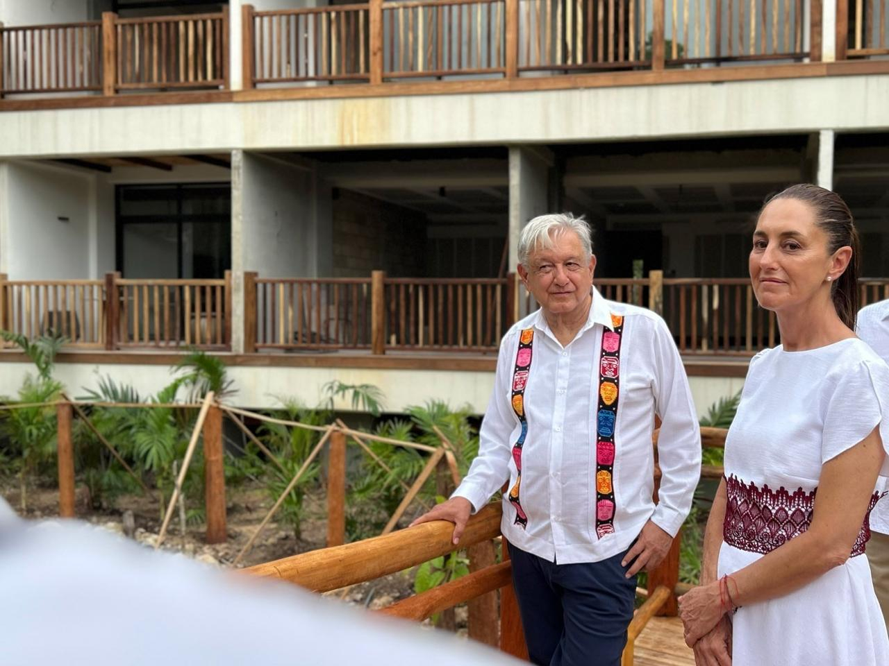 Andrés Manuel López Obrador y Claudia Sheinbaum en la ceremonia de inauguración Andrés Manuel López Obrador y Claudia Sheinbaum en la ceremonia de inauguración