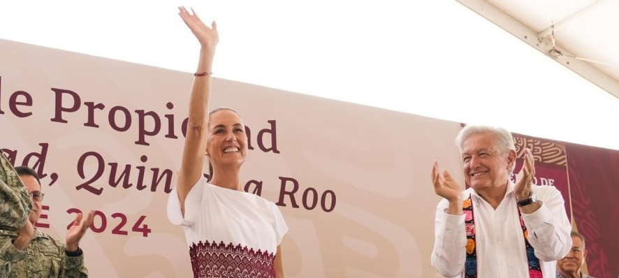 El presidente Andrés Manuel López Obrador y la presidenta electa Claudia Sheinbaum recorrieron el tramo 5 Sur del Tren Maya El presidente Andrés Manuel López Obrador y la presidenta electa Claudia Sheinbaum recorrieron el tramo 5 Sur del Tren Maya
