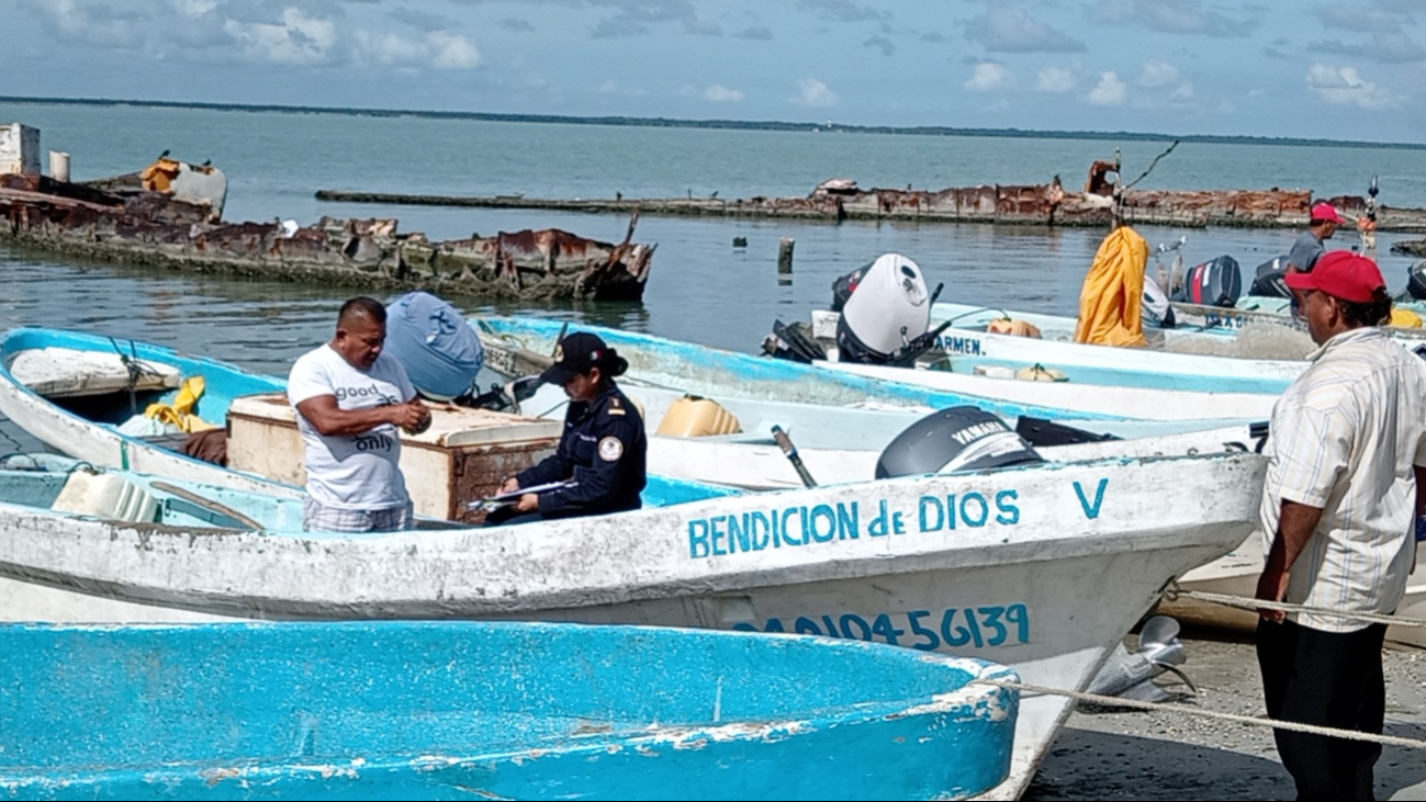 Verifican seguridad de embarcaciones pesqueras en Ciudad del Carmen