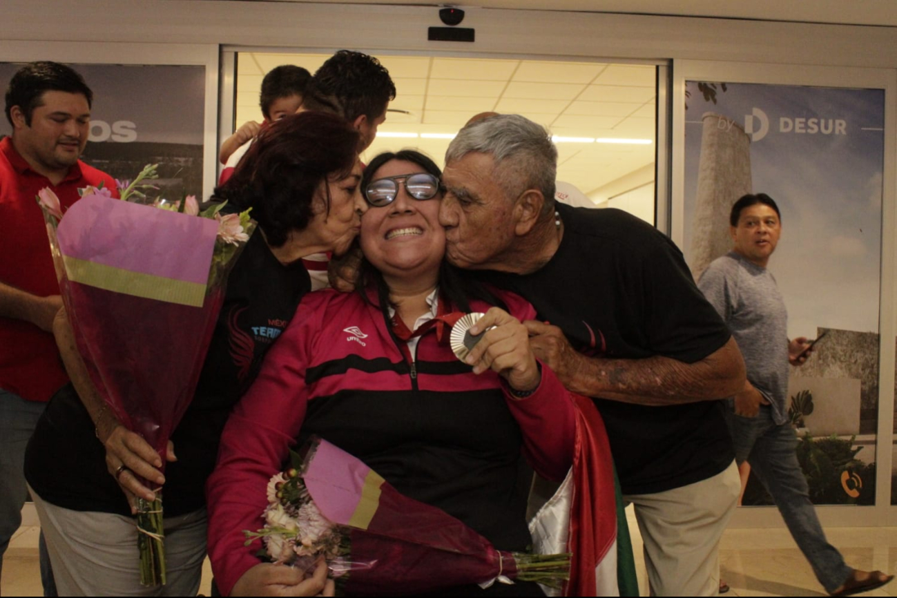 Gilda Cota fue recibida como heroína tras su plata en los Juegos Paralímpicos París 2024 Gilda Cota fue recibida como heroína tras su plata en los Juegos Paralímpicos París 2024
