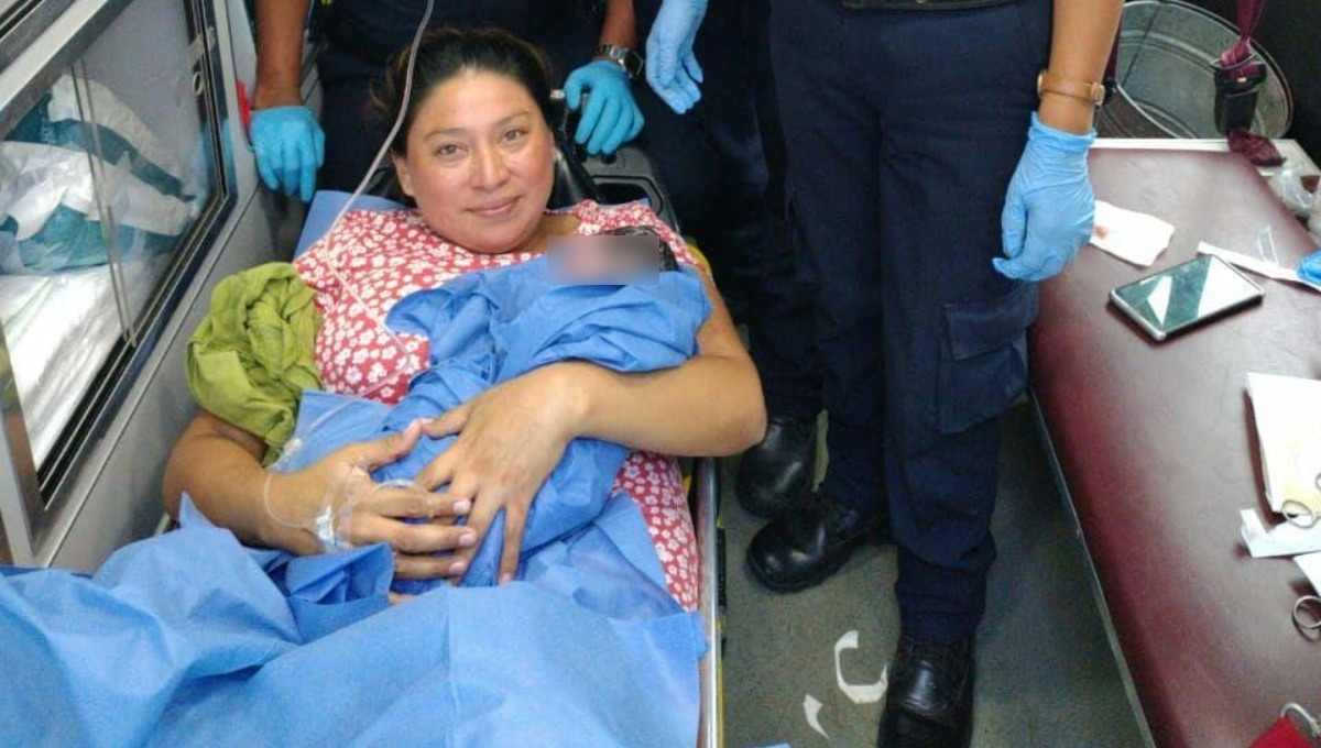La mujer junto a su bebé se encuentran en buen estado de salud La mujer junto a su bebé se encuentran en buen estado de salud