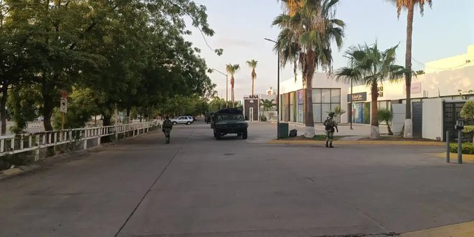 Culiacán inició la semana con enfrentamientos entre civiles armados y fuerzas de seguridad