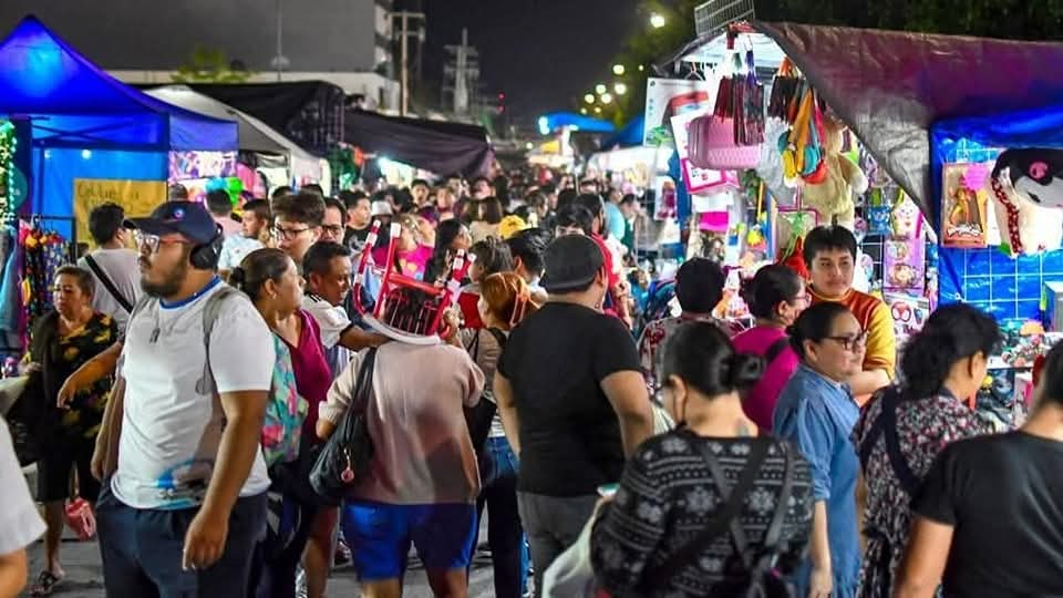 Los puestos de juguetes estarán disponibles hasta el 6 de enero a las 4:00 pm
