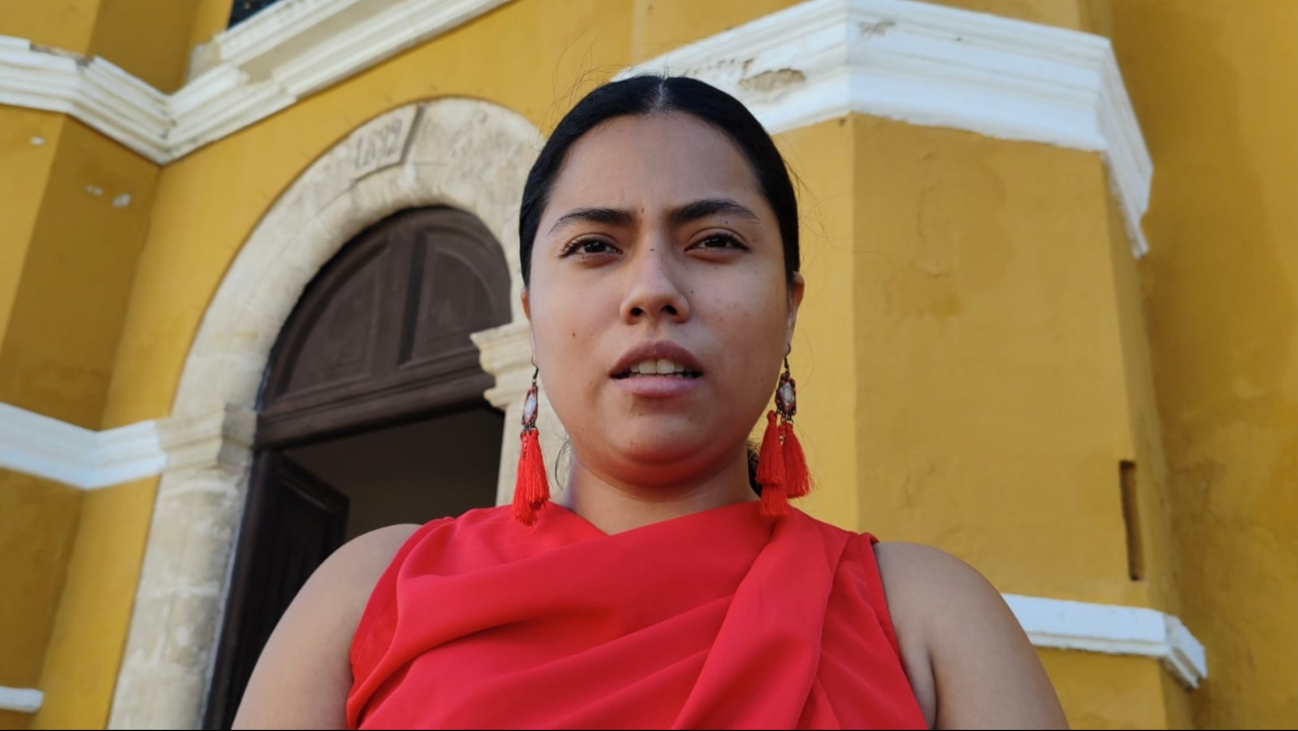 Guadalupe Escobar, representante legal de los trabajadores despedidos Guadalupe Escobar, representante legal de los trabajadores despedidos