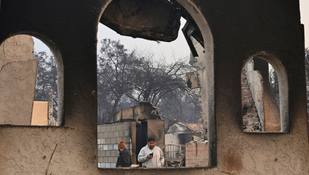 Las autoridades han señalado que se contabilizan al menos 10 mil estructuras dañadas Las autoridades han señalado que se contabilizan al menos 10 mil estructuras dañadas