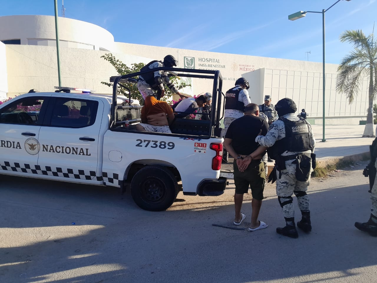 Los detenidos y la camioneta fueron trasladados a la subsede de la Fiscalía General de la República Los detenidos y la camioneta fueron trasladados a la subsede de la Fiscalía General de la República