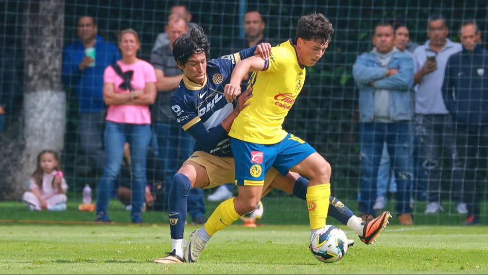 Christo Alejandro Vela Alatorre debutó con las Águilas del América en la Jornada 1 del Torneo Clausura de la Liga MX Christo Alejandro Vela Alatorre debutó con las Águilas del América en la Jornada 1 del Torneo Clausura de la Liga MX