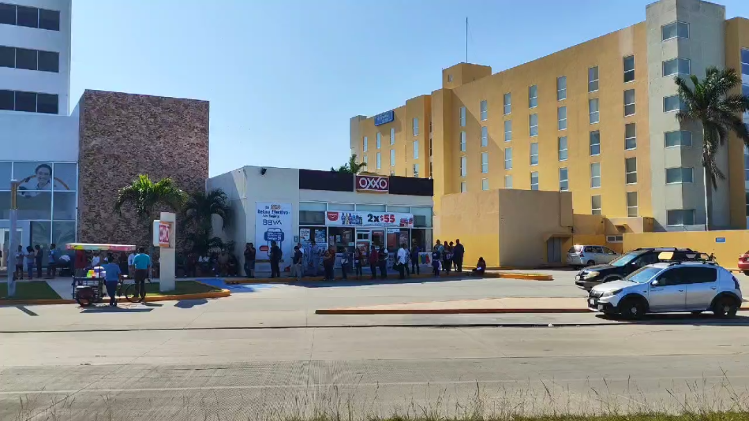 A pesar de esta modalidad, aún hay filas en las oficinas fiscales A pesar de esta modalidad, aún hay filas en las oficinas fiscales