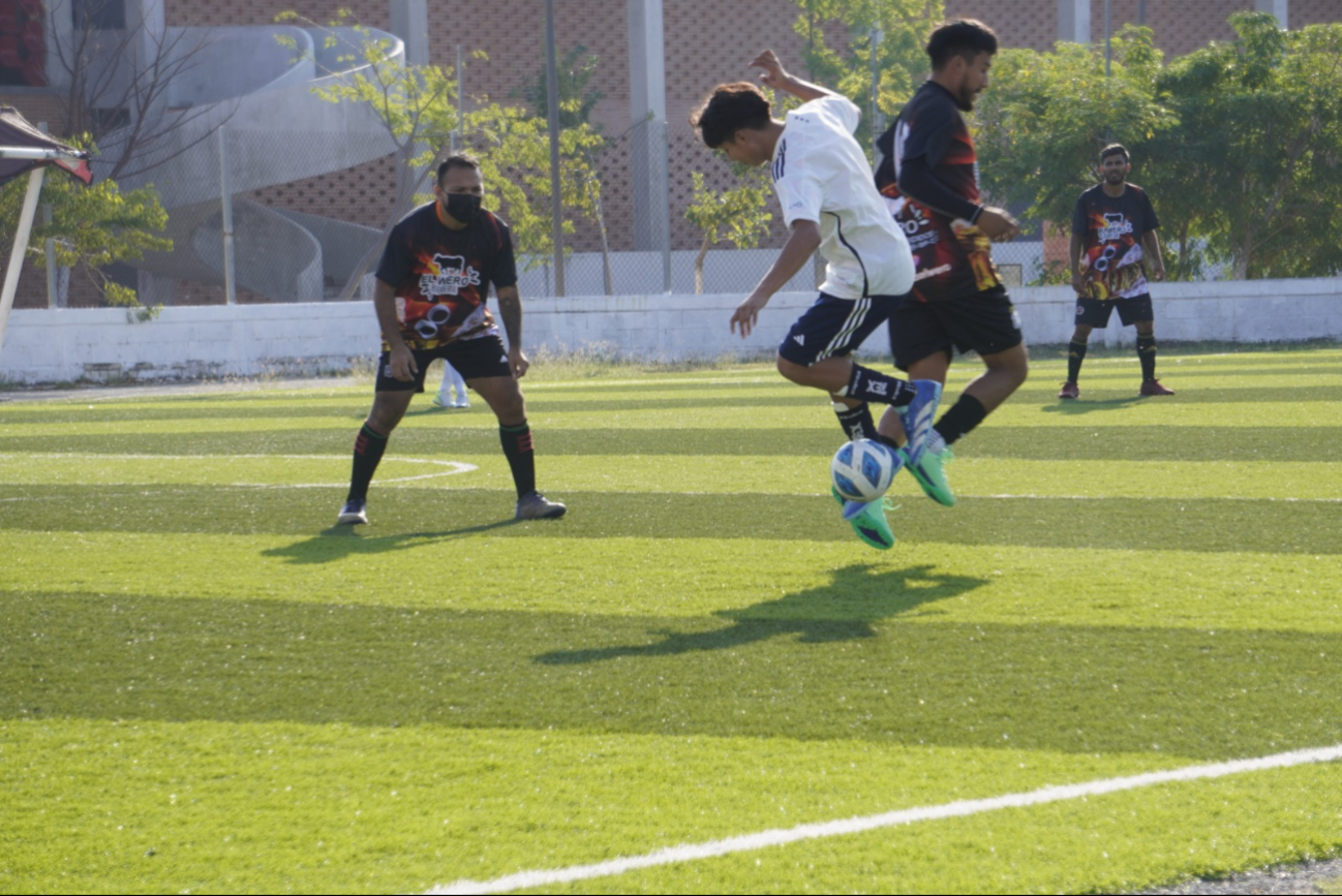 La Barra FC goleó a TV Independiente 9-1, demostrando su dominio La Barra FC goleó a TV Independiente 9-1, demostrando su dominio