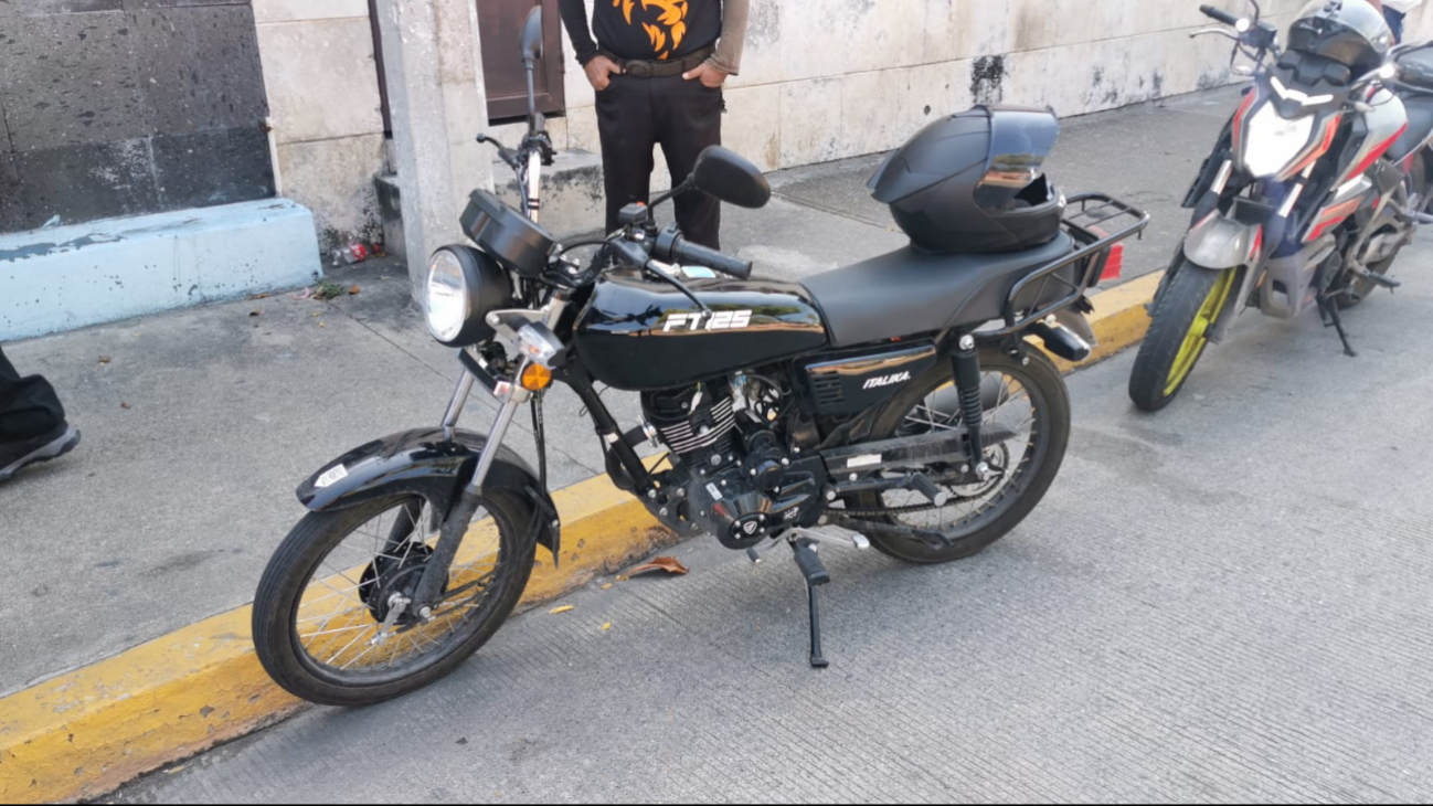 Madre e hijo heridos en accidente de motocicleta en fraccionamiento Holkan Madre e hijo heridos en accidente de motocicleta en fraccionamiento Holkan