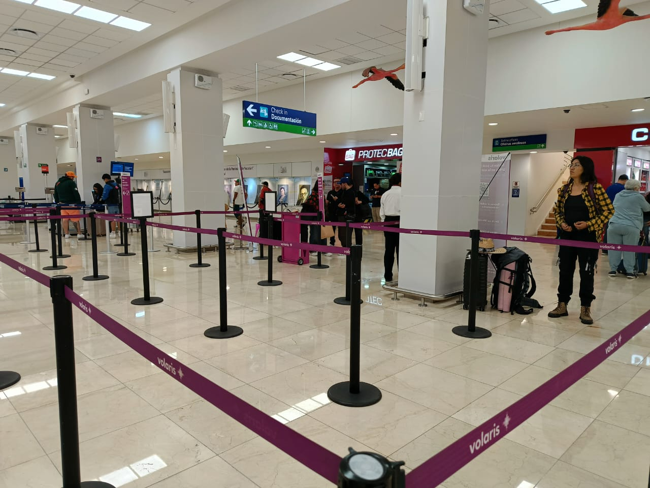 La afluencia de pasajeros en el aeropuerto de Mérida es mínima La afluencia de pasajeros en el aeropuerto de Mérida es mínima