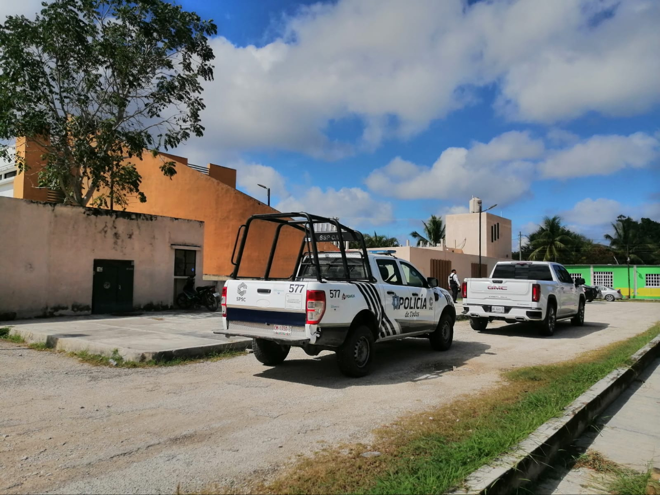 La Secretaría de Protección y Seguridad Ciudadana ubicó y detuvo la camioneta en la avenida Solidaridad La Secretaría de Protección y Seguridad Ciudadana ubicó y detuvo la camioneta en la avenida Solidaridad