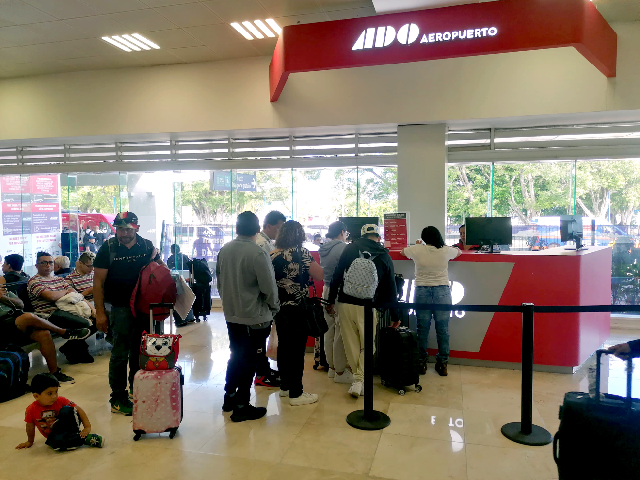 Un vacacionista aseguró que una unidad de la terminal aérea le cobró el doble Un vacacionista aseguró que una unidad de la terminal aérea le cobró el doble