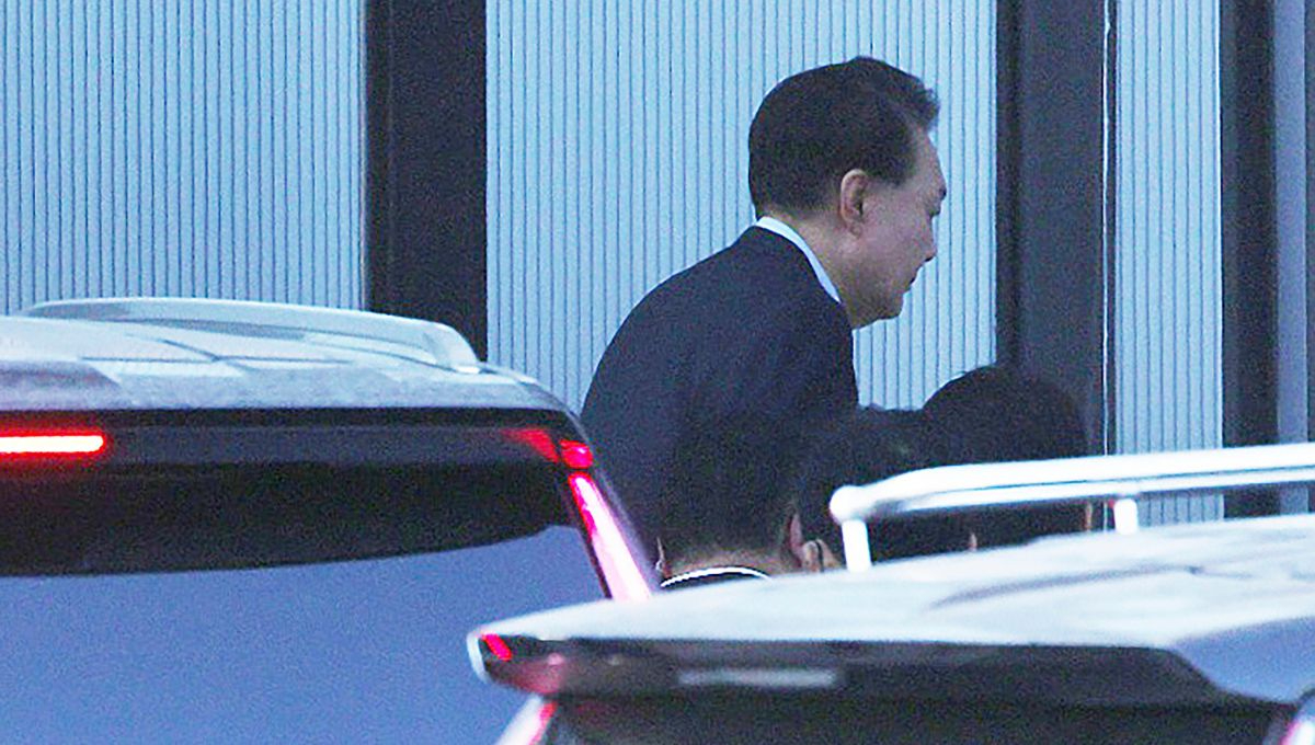 Yoon Suk-yeol, presidente destituido de Corea del Sur, fue detenido este miércoles tras días de resistencia en su residencia Yoon Suk-yeol, presidente destituido de Corea del Sur, fue detenido este miércoles tras días de resistencia en su residencia