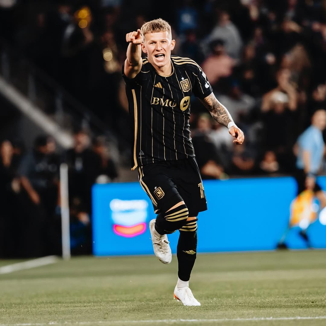 ¡No paran! Cruz Azul negocia con LAFC por el polaco Mateusz Bogusz