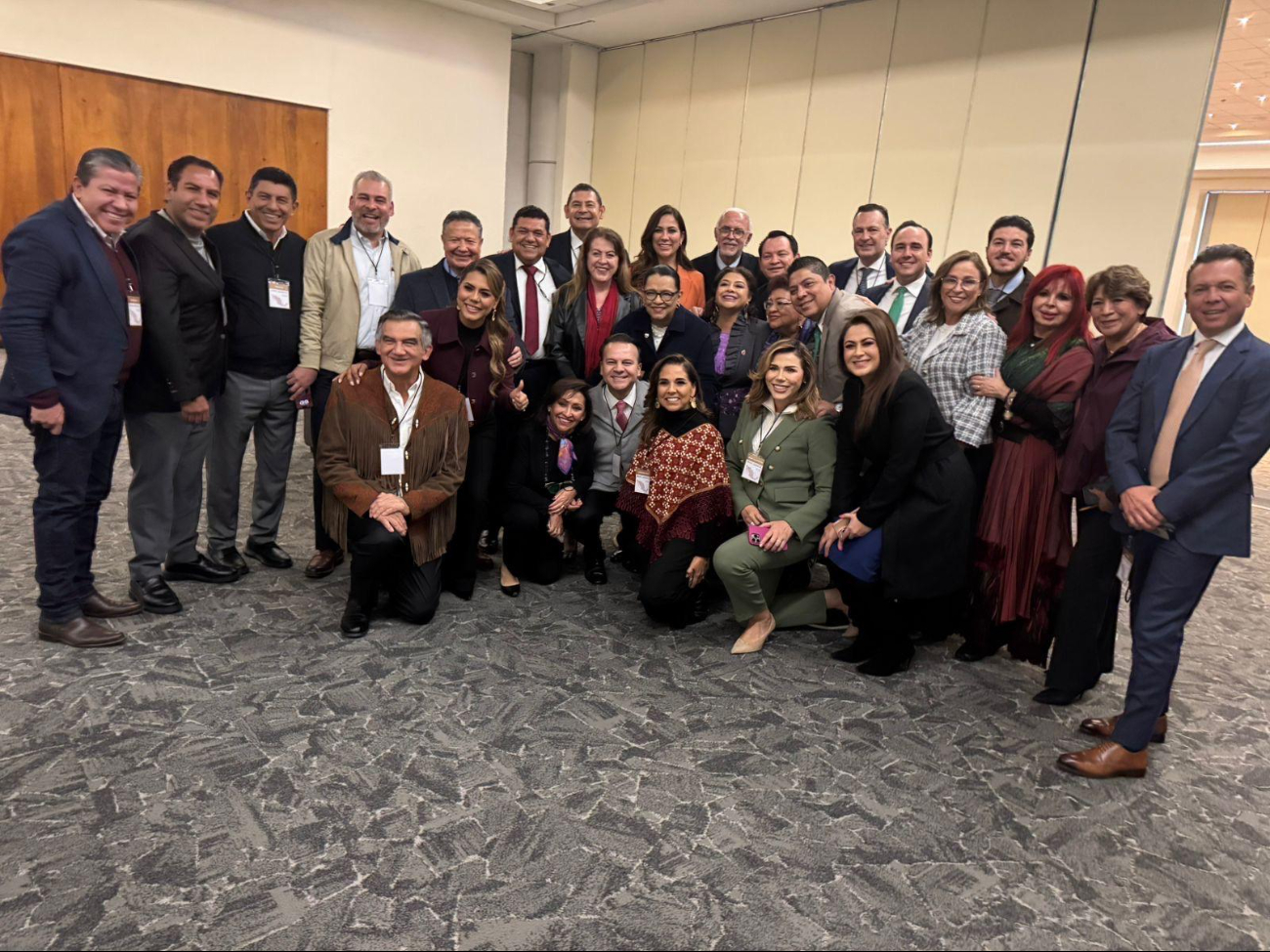 En el Encuentro Nacional Municipal asistieron gobernadores de México En el Encuentro Nacional Municipal asistieron gobernadores de México
