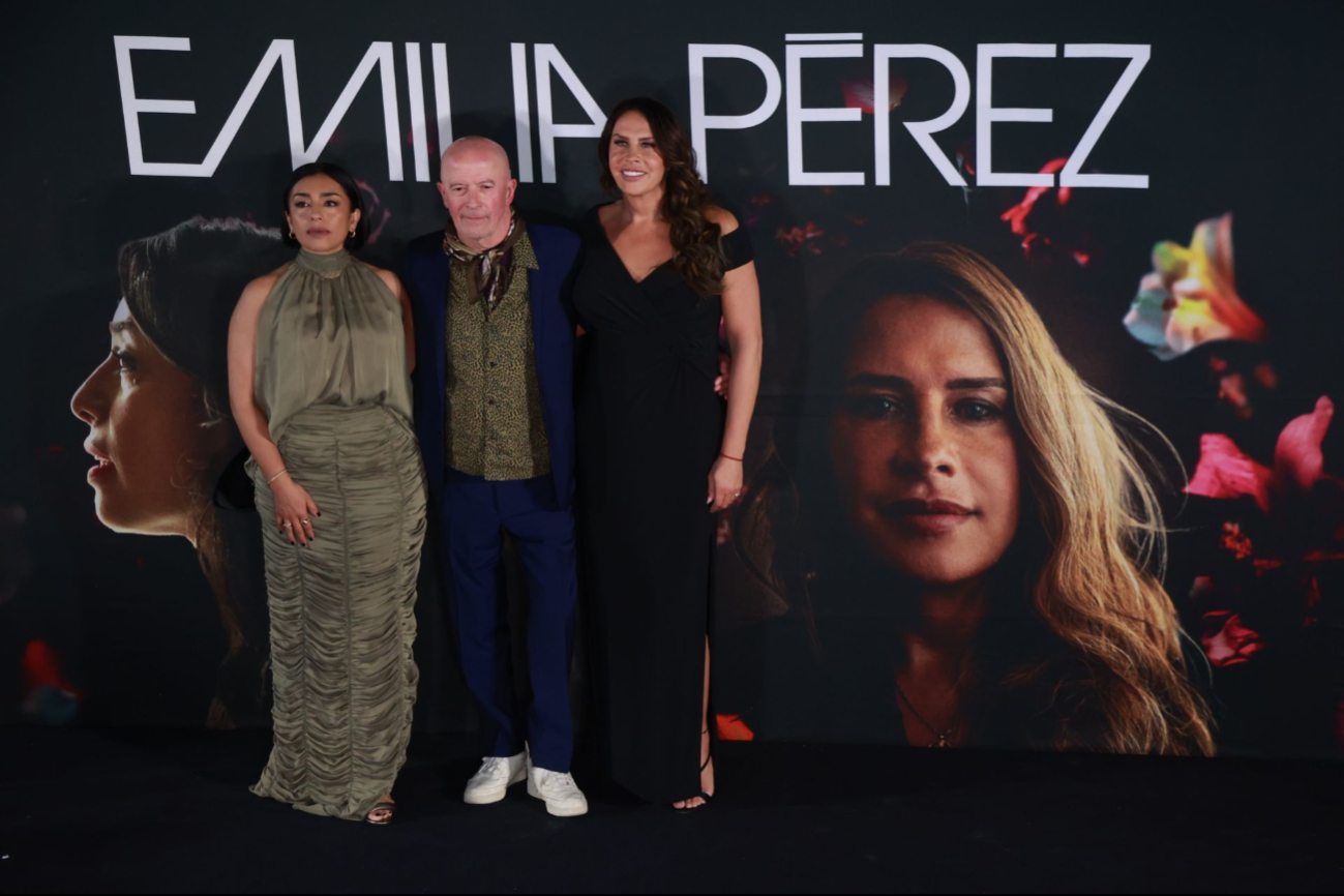 Jacques Audiard y parte del elenco Jacques Audiard y parte del elenco