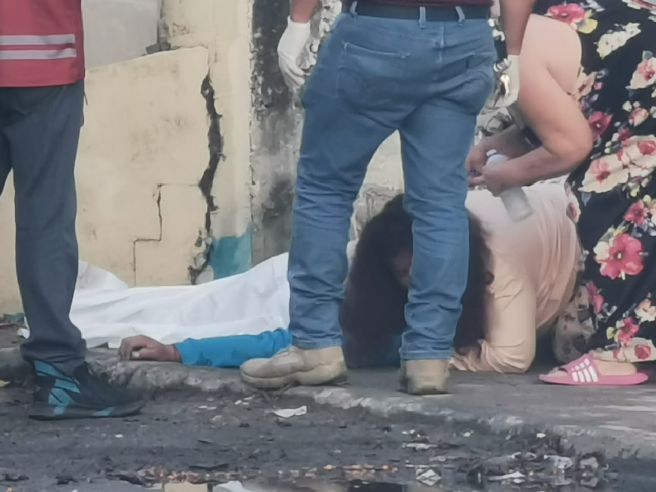 Se dirigía a su trabajo Se dirigía a su trabajo