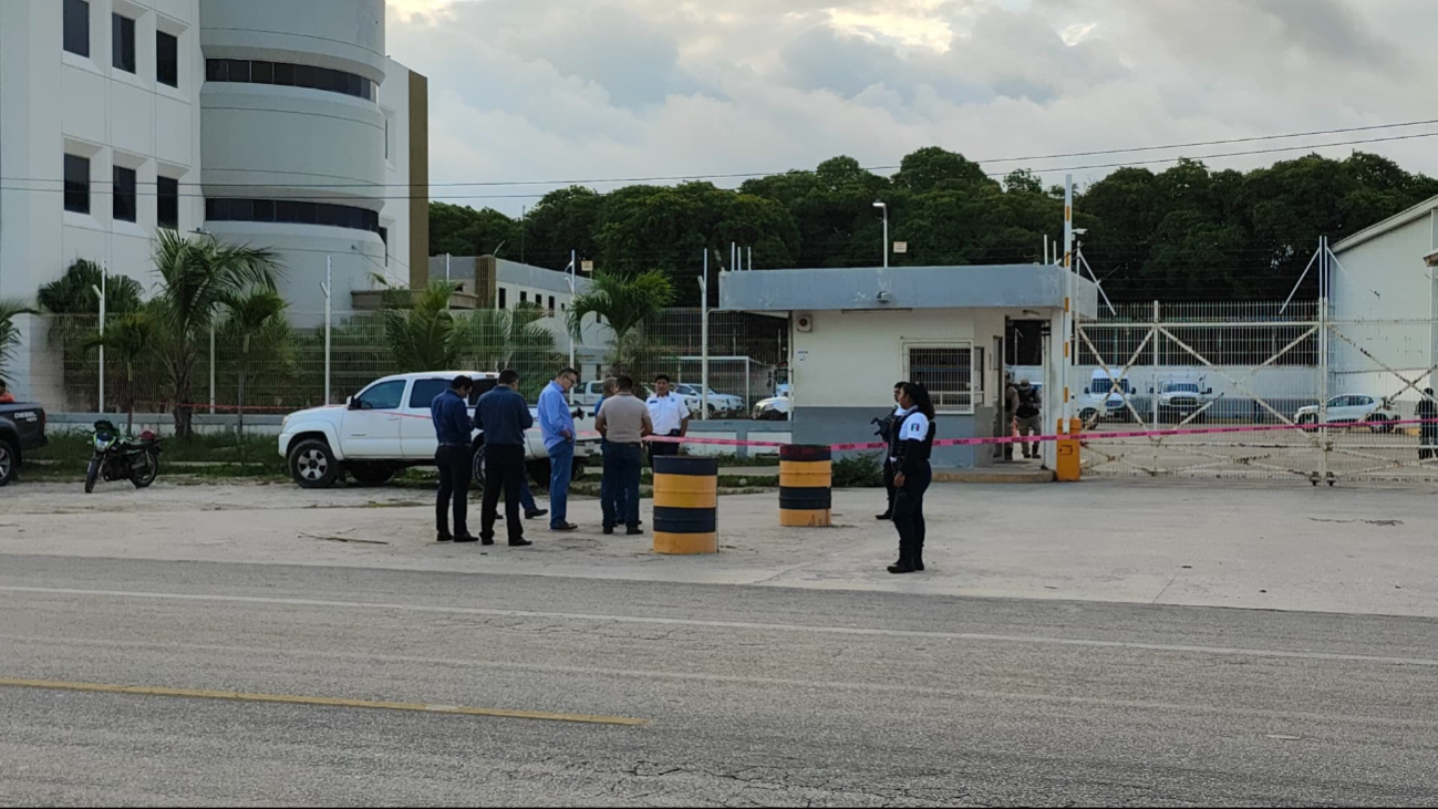 Autoridades colocaron cintas restrictivas y restringieron el acceso Autoridades colocaron cintas restrictivas y restringieron el acceso