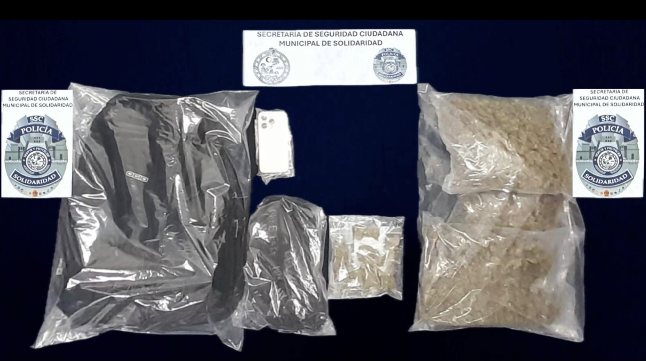 En sus pertenencias se encontraros paquetes de marihuana En sus pertenencias se encontraros paquetes de marihuana