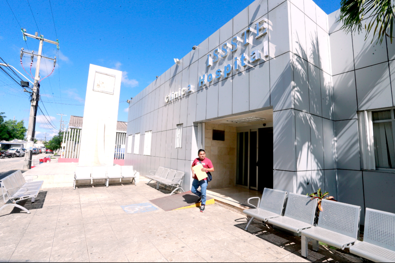 Crisis en clínica del ISSSTE en Cancún obliga a pacientes a comprar medicamentos