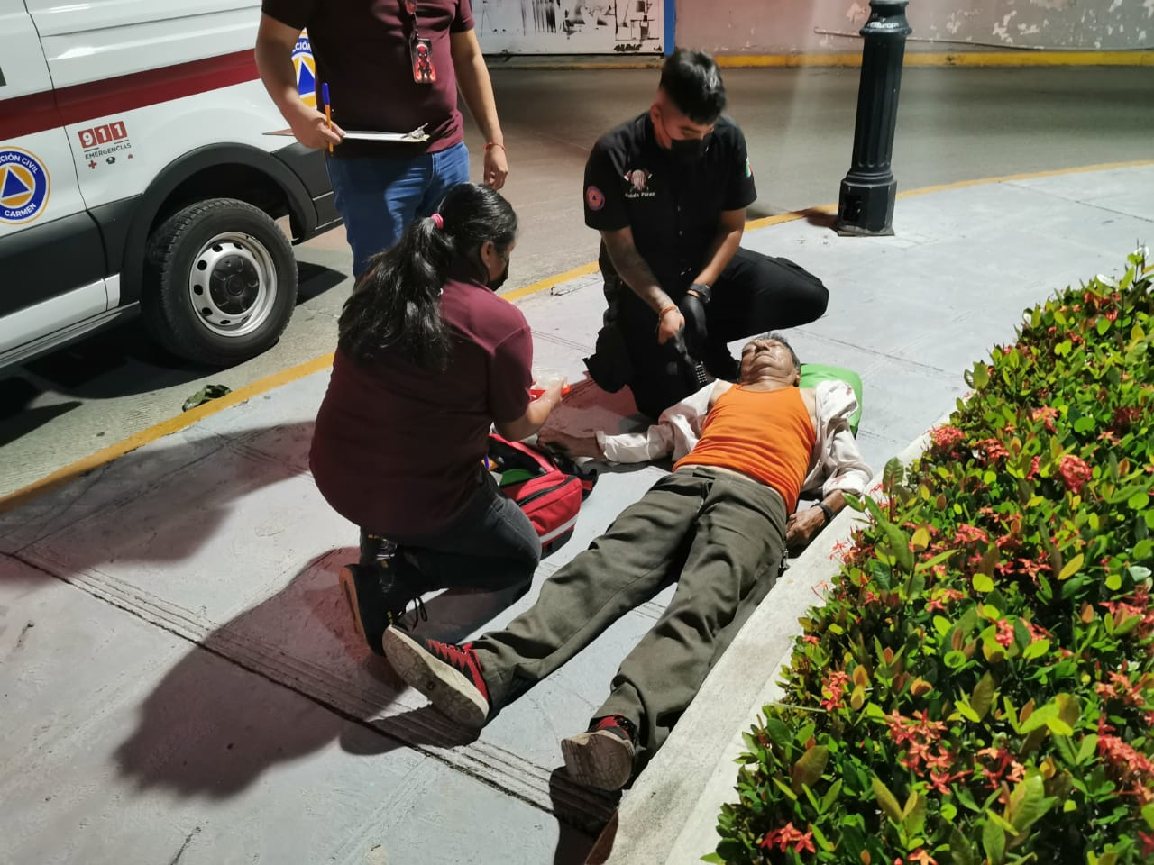 Hombre en aparente estado de ebriedad causa percance en la Belisario Hombre en aparente estado de ebriedad causa percance en la Belisario