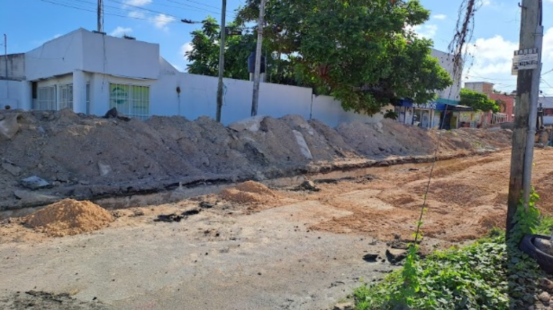 Vecinos de Quintana Roo denuncian ‘socavón’ Vecinos de Quintana Roo denuncian ‘socavón’