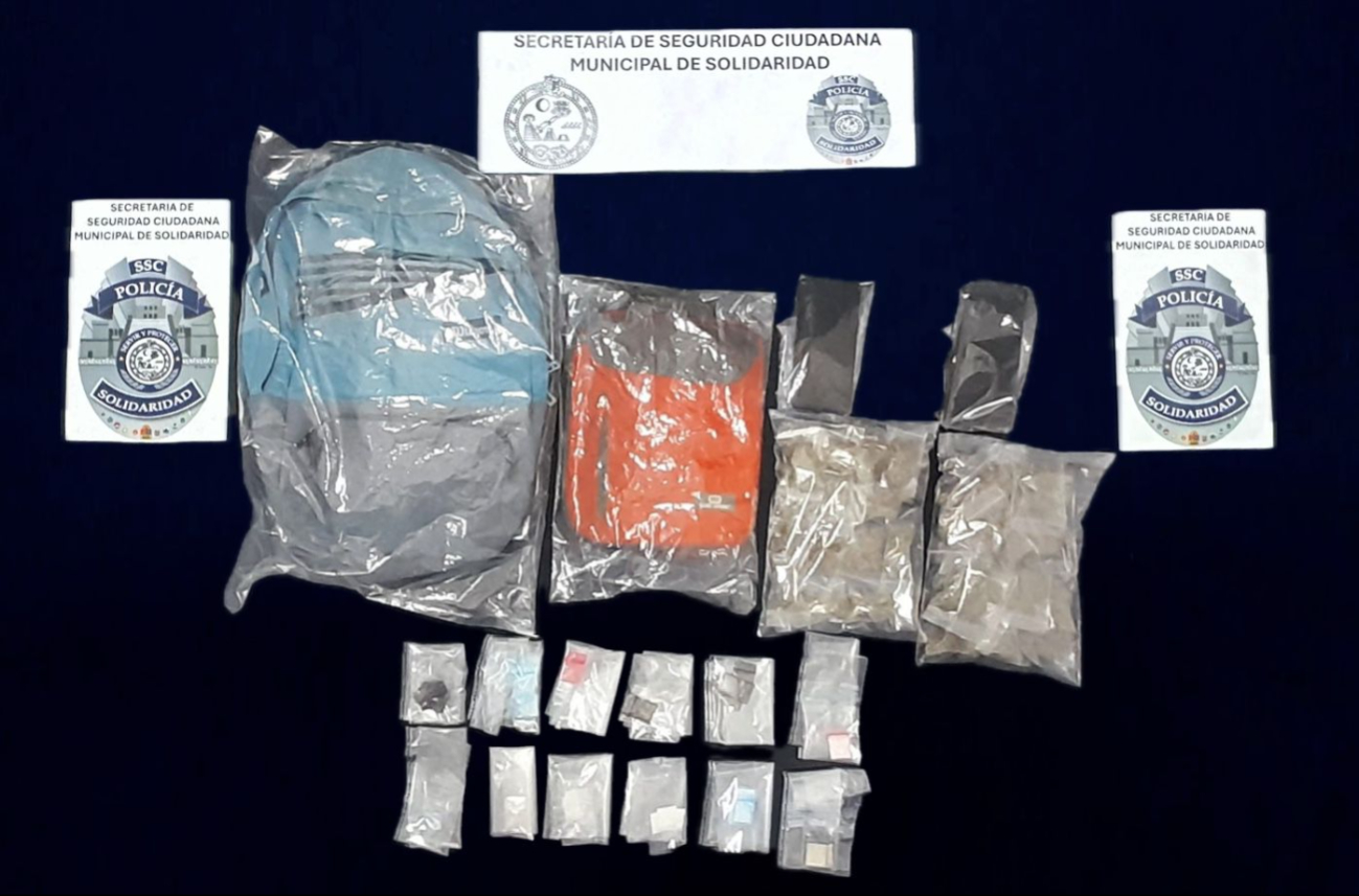 Las presuntas drogas fueron identificados como marihuana Las presuntas drogas fueron identificados como marihuana